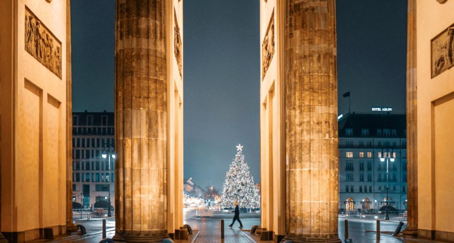 Brandenburger-tor-Weihnachtsbaum, © visitBerlin, Michael_Schulz