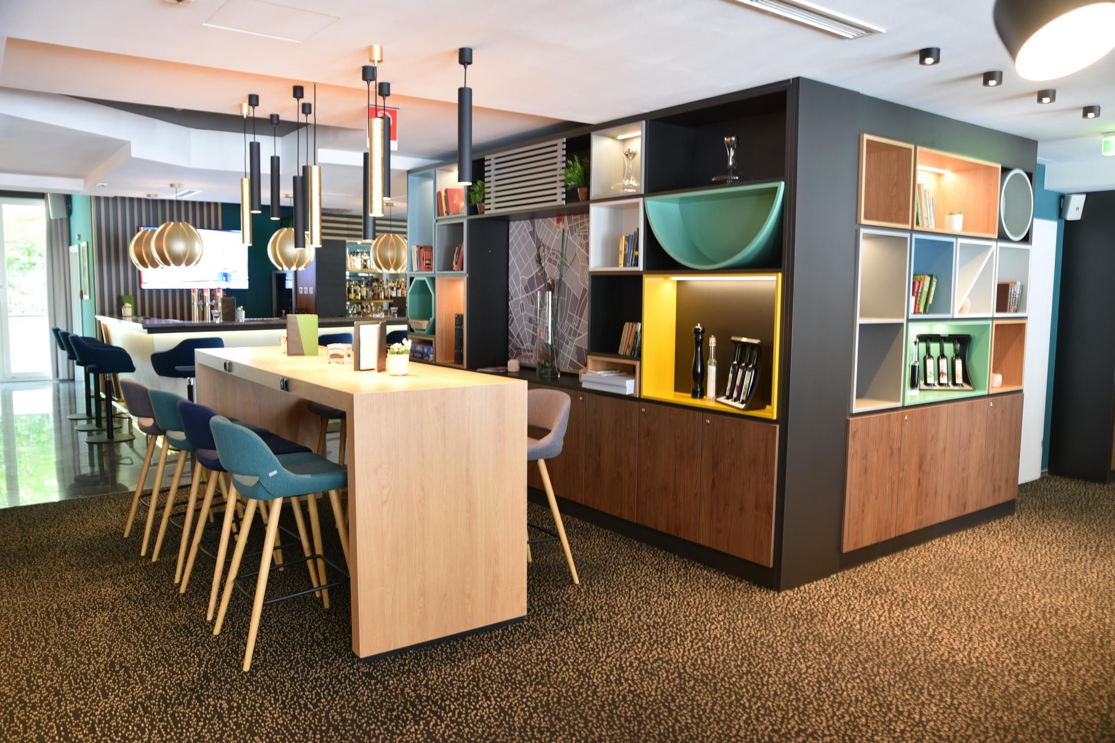 Bar- Lobby