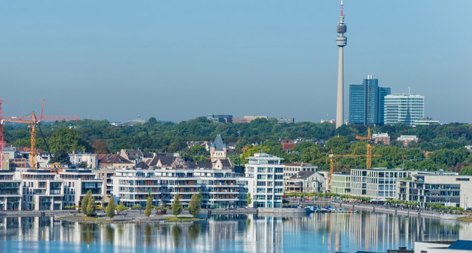 Panaoramablick auf Dortmunder HAfen - BAHNHIT.DE, © getty, Foto: Kerstin Waurick