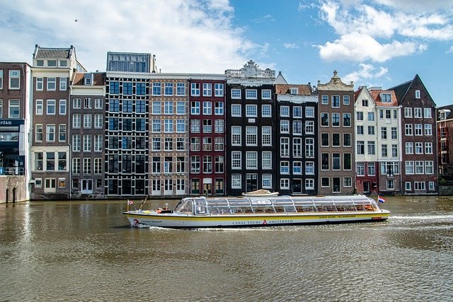 Bahnhit Amsterdam Bootstour1, © pixabay