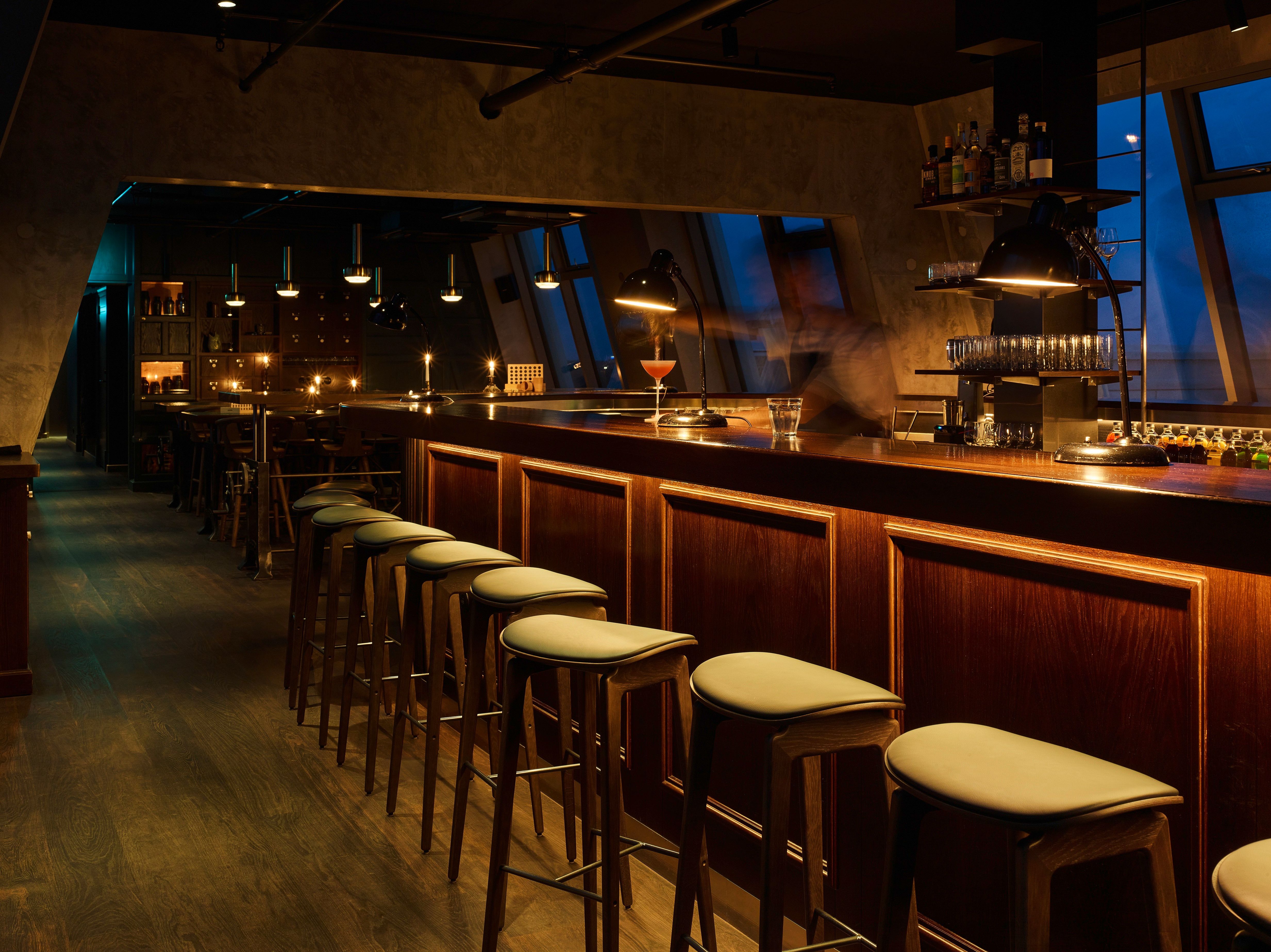Hotel Bar