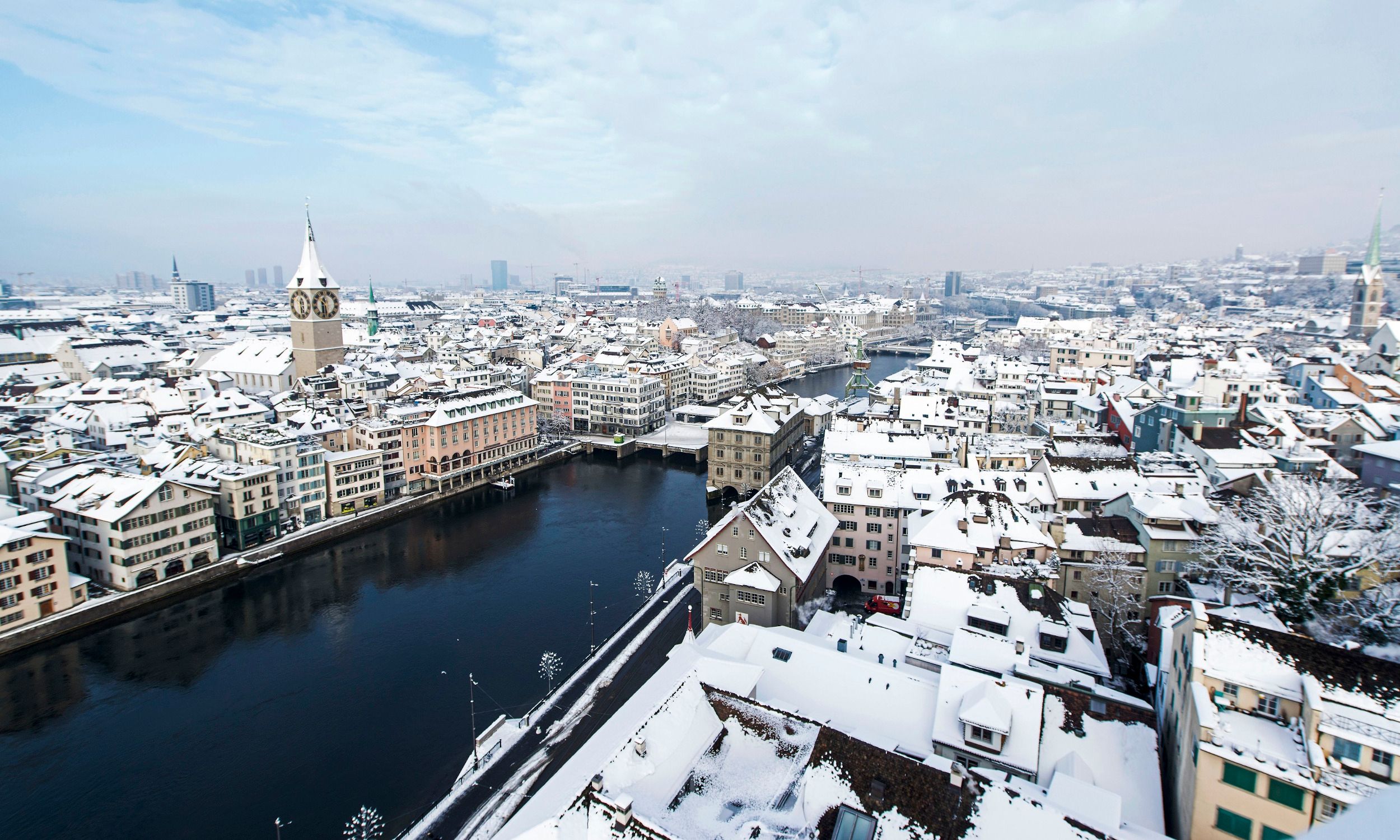 Panorama der Stadt Zürich im Winter
