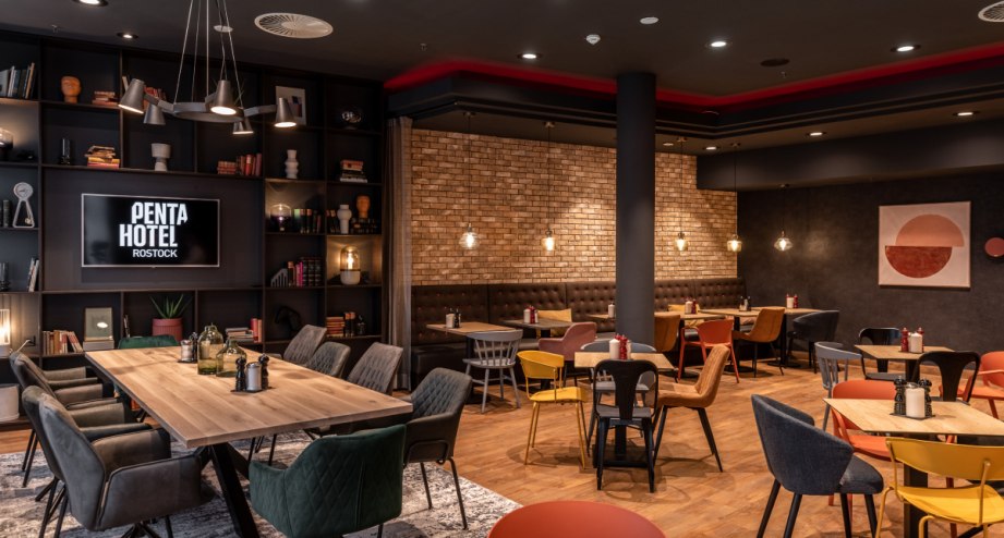 Restaurant Frühstück, © Penta Hotels Worldwide GmbH