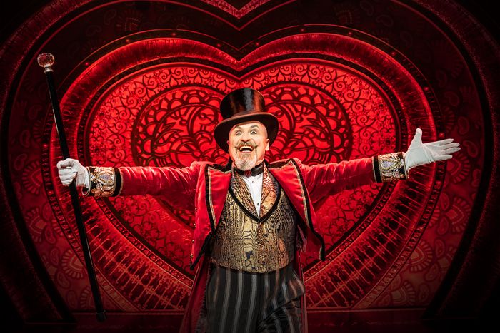 Darsteller Gavin Turnbull von Moulin Rouge! Das Musical in Köln