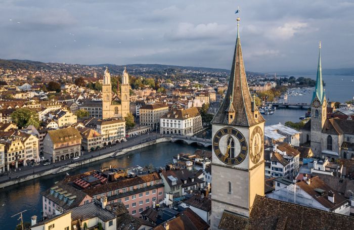 Luftaufnahme der Altstadt von Zürich