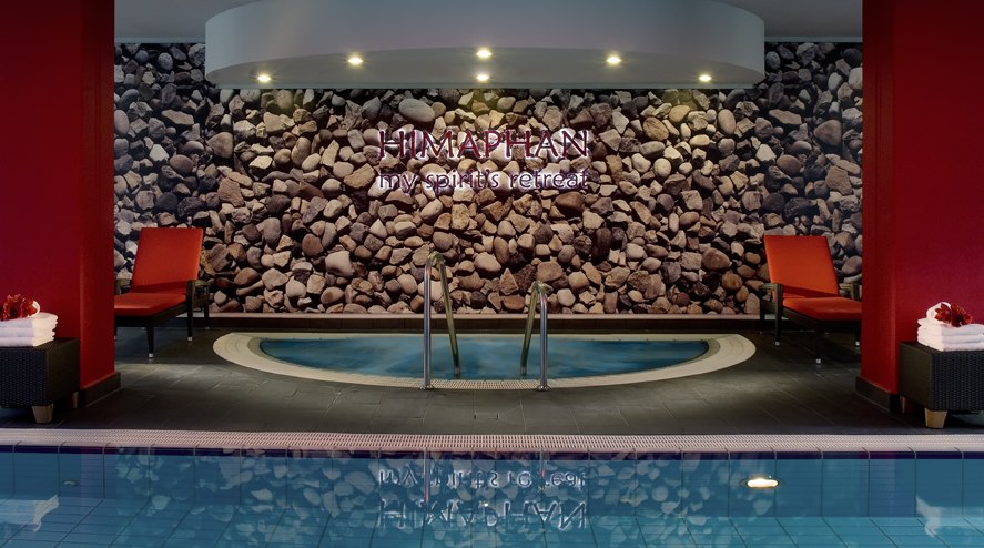 Whirlpool, © vision photos, Reuchlinstr. 10-11, 10557 Berlin, Tel.: 030-39731380