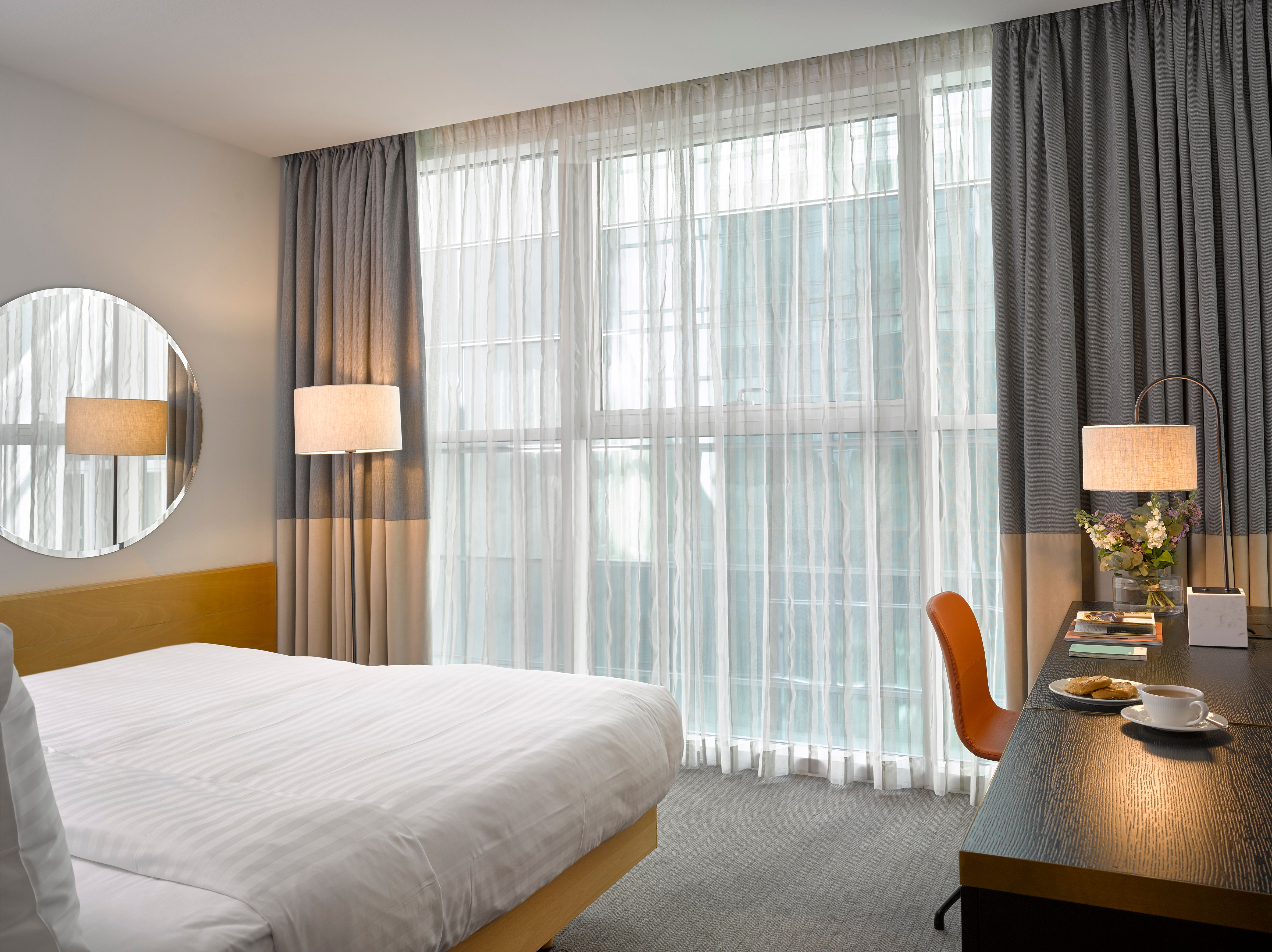 K + K Hotel Fenix Doppelzimmer