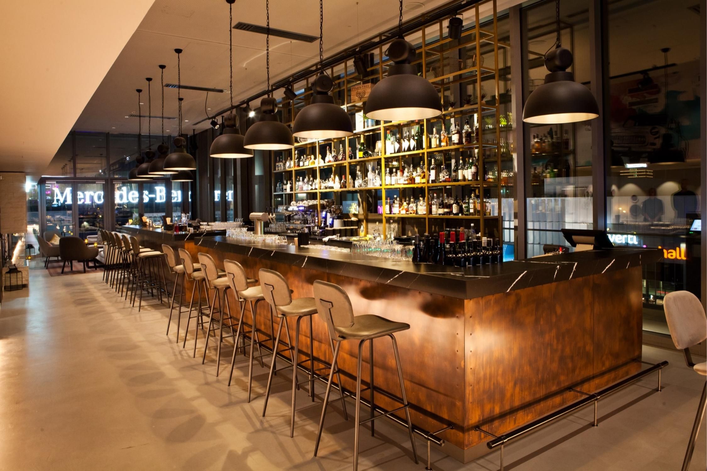 Hotel Bar