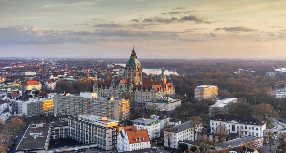 Panorama von Hannover - BAHNHIT.DE, © Getty, Foto: igmarx