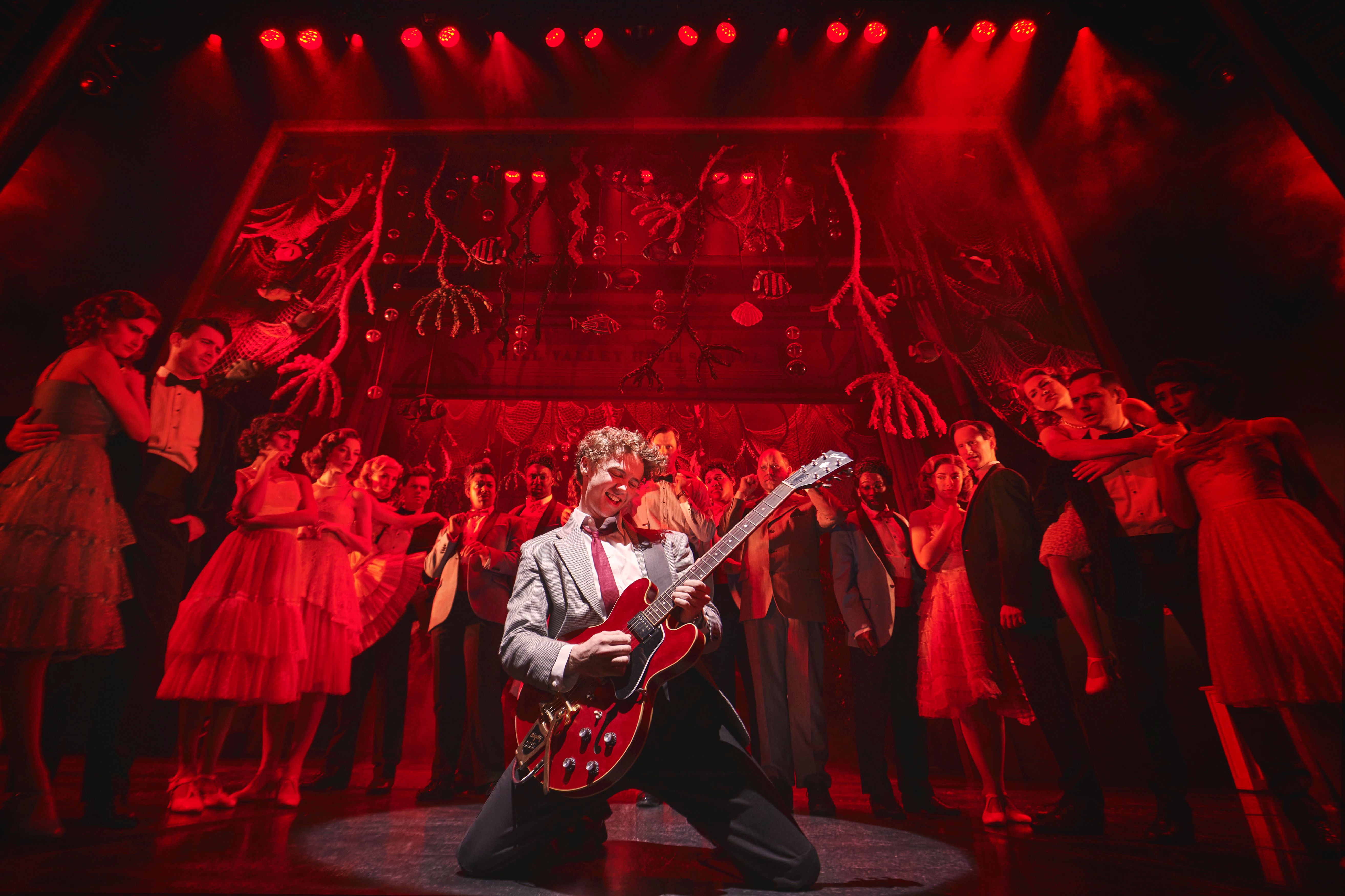 Bühnenszene aus dem Musical Zurück in die Zukunft – Das Musical