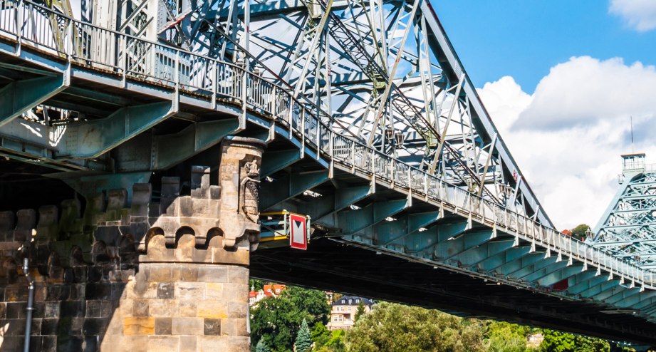 Brücke Blaues Wunder in Dresden - BAHNHIT.DE, © getty, Foto: Jule_Berlin