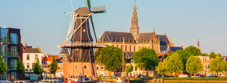 Haarlem-Hafen-Windmuehle, © GettyImages, Allard Schager