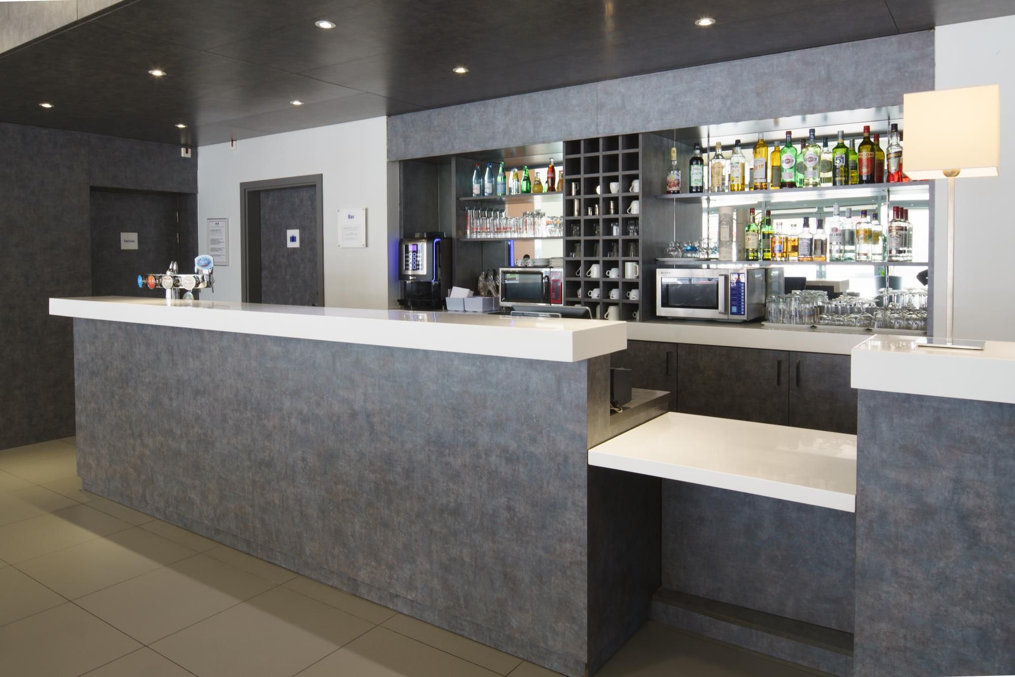 Hotel Bar
