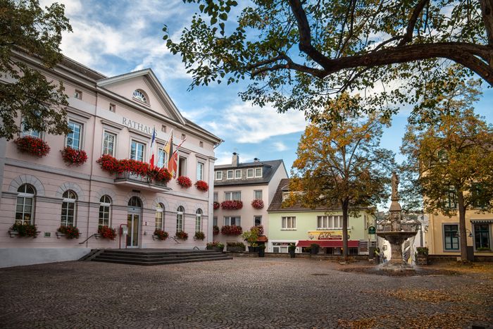 Historisches Rathaus am Marktplatz in Bonn