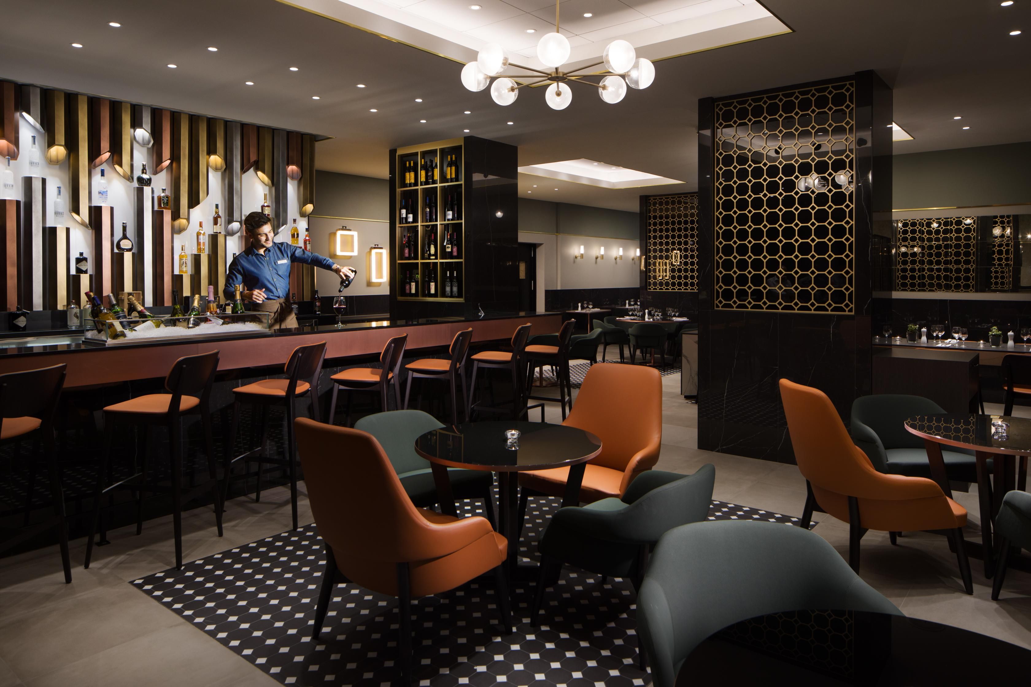 Hotel Bar