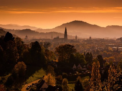 Bahnhit Freiburg, © getty, Foto: aufzehengehen