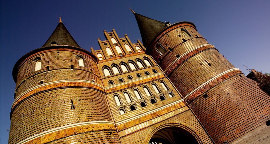 Das Holstentor in Lübeck - BAHNHIT.DE, © DIE LUEBECKER MUSEEN