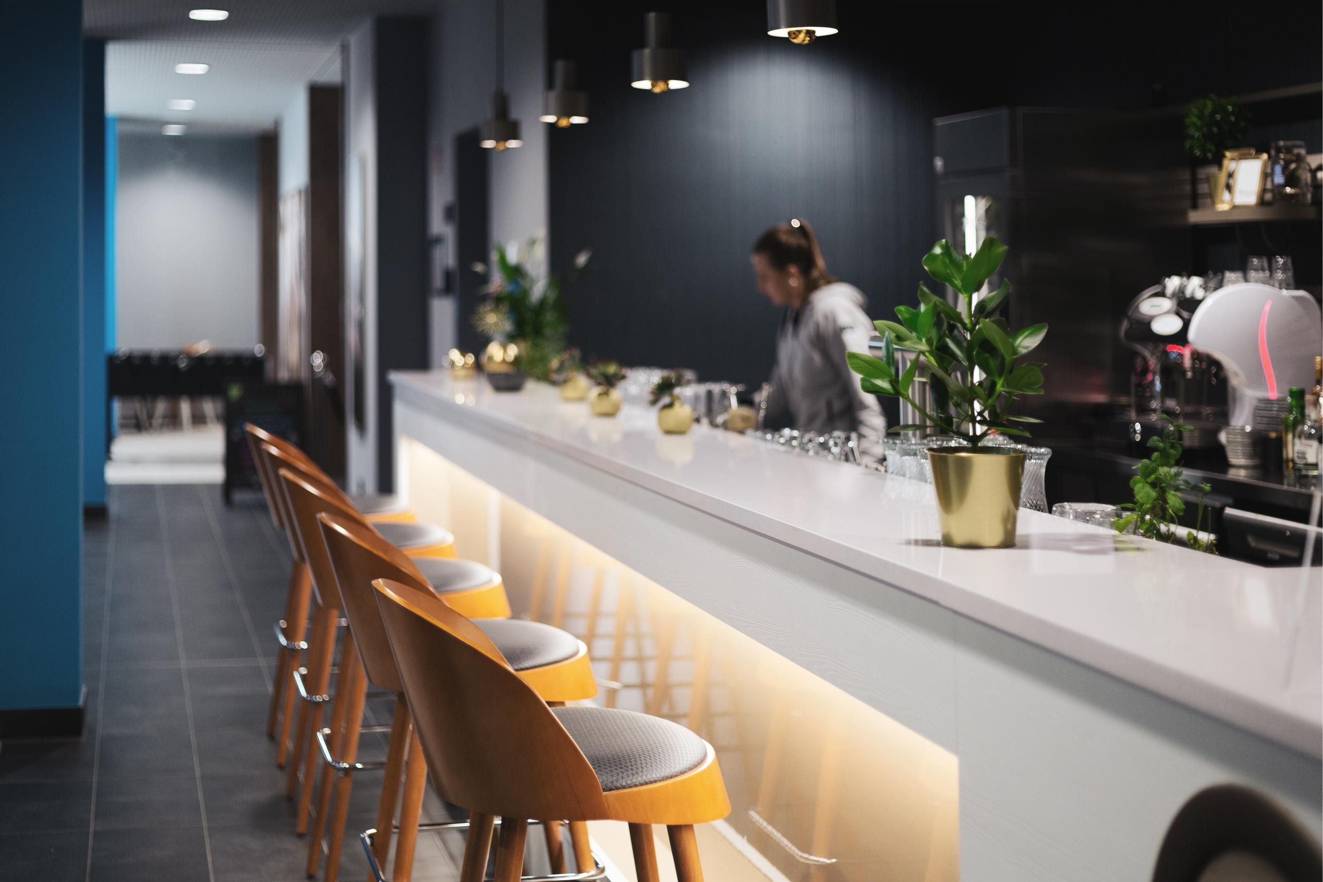 Hotel Bar