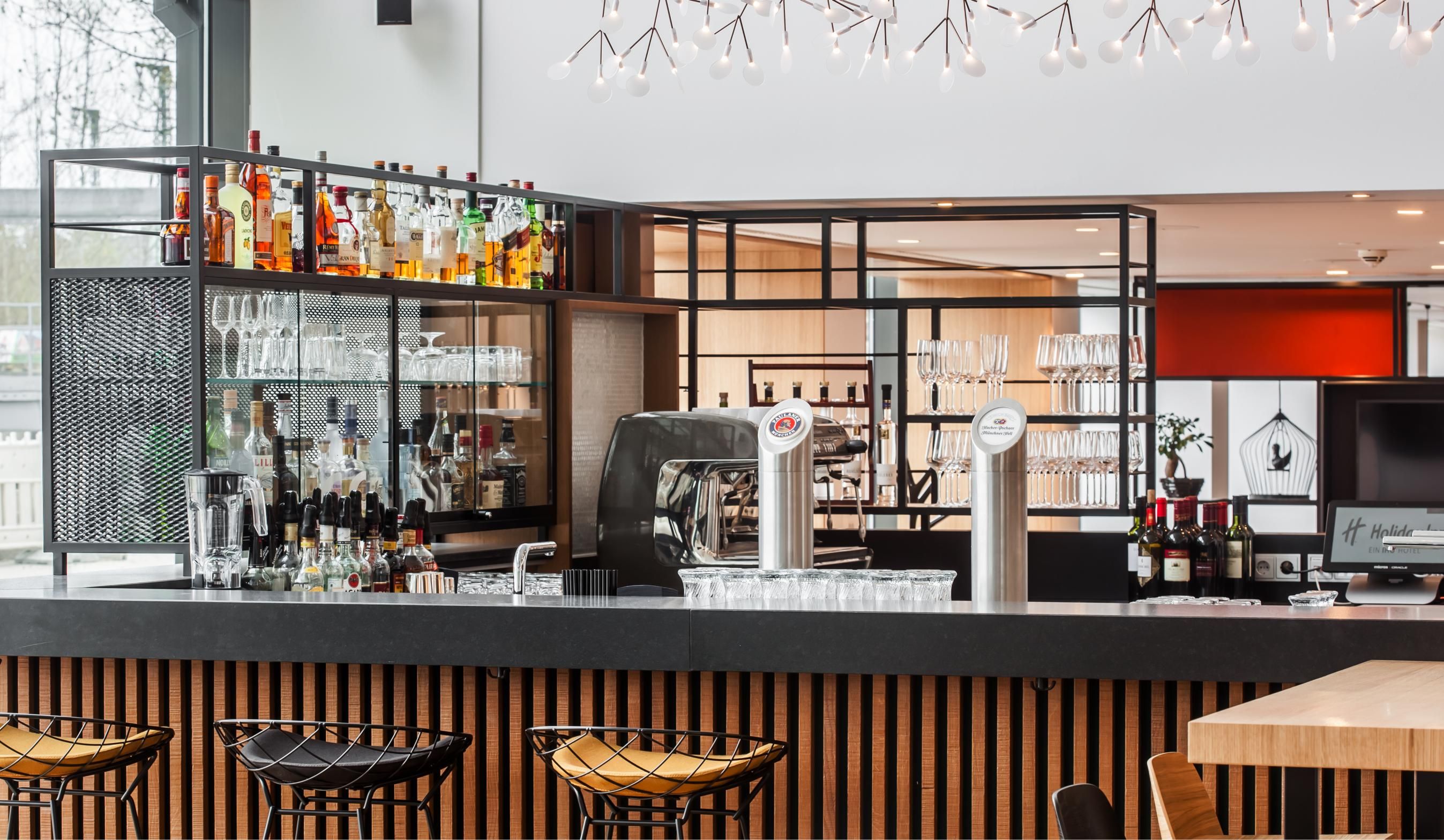 Hotel Bar