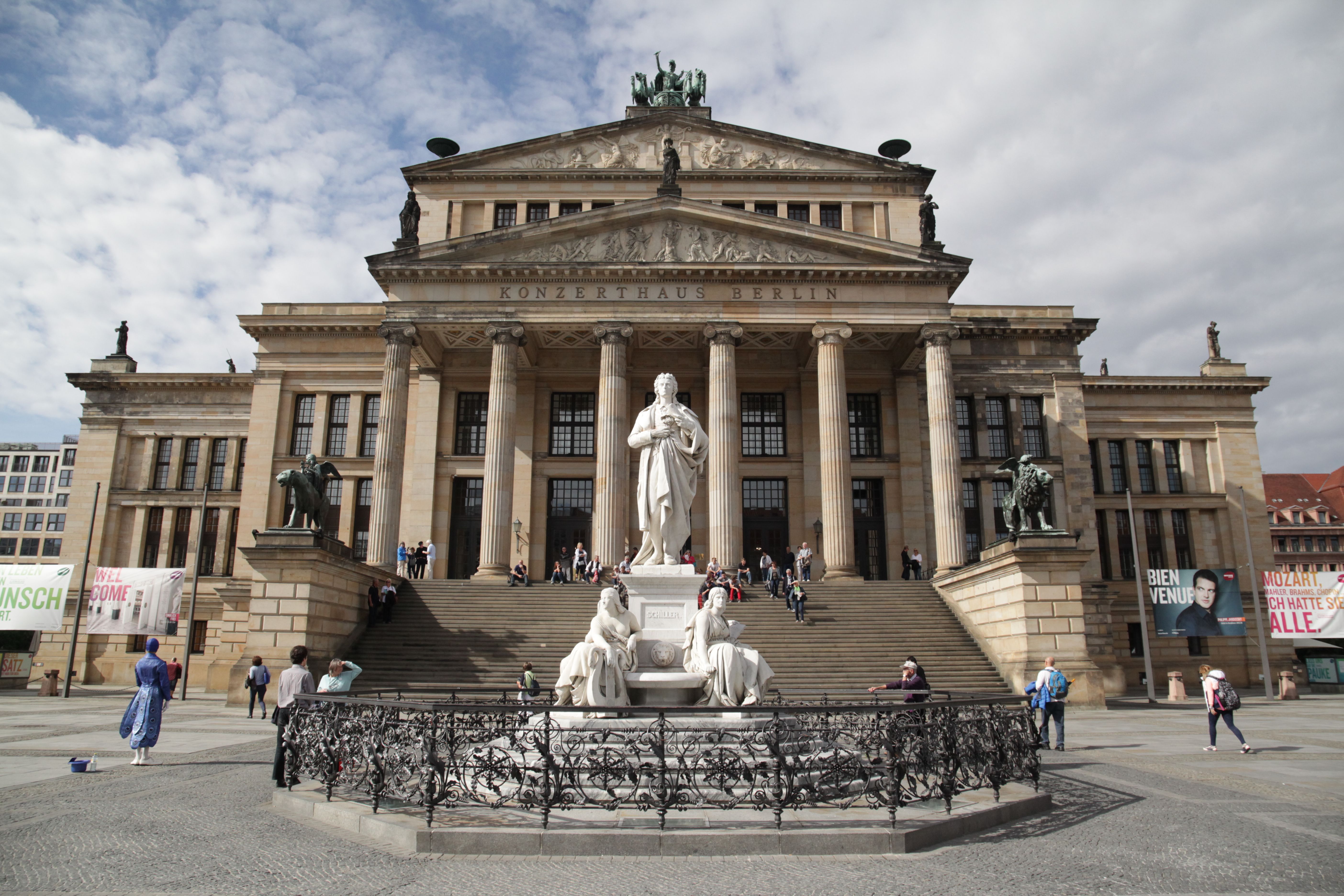 Vorderansicht des Konzerthauses auf dem Gendarmenmarkt