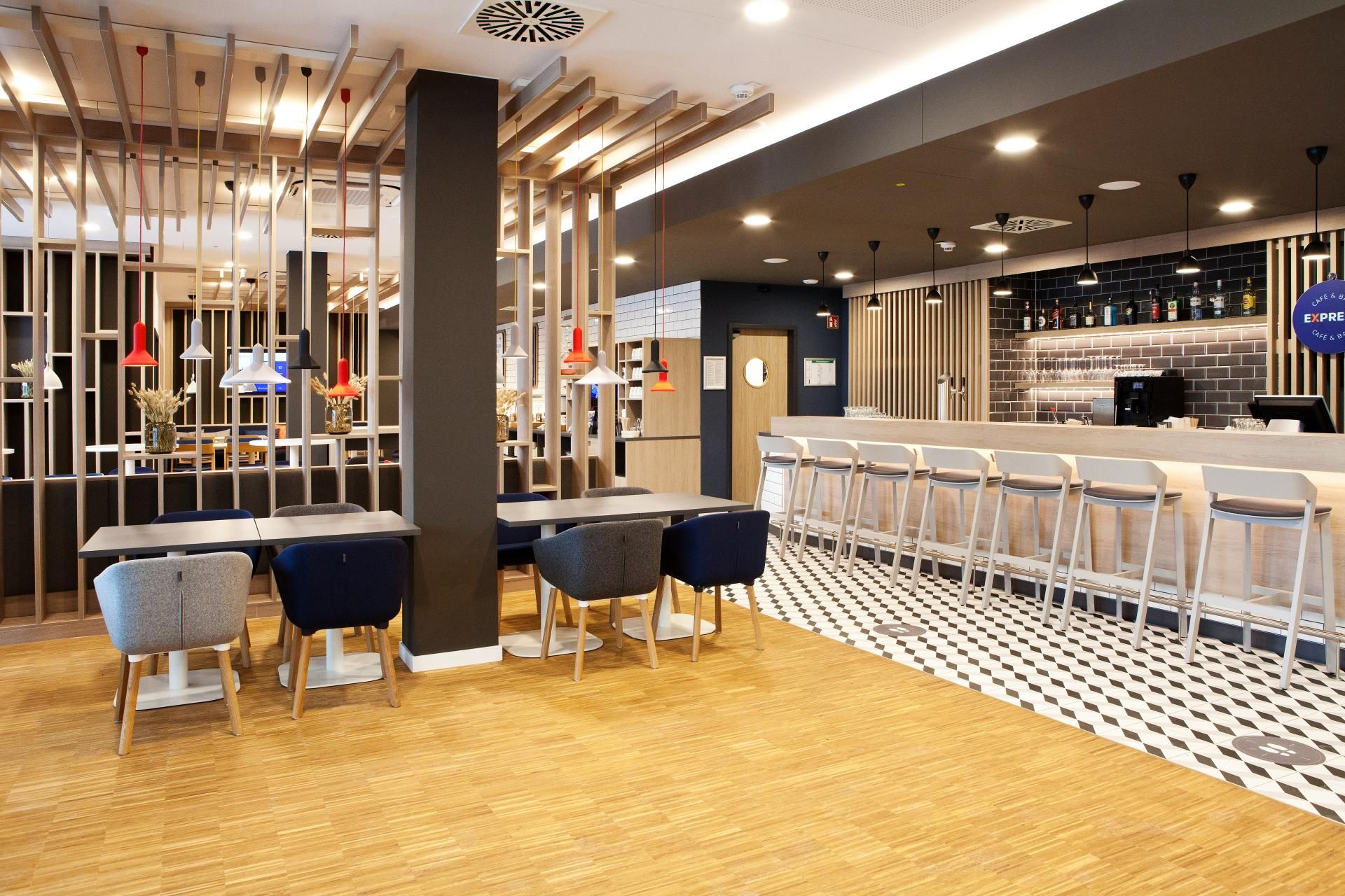 Hotel Bar