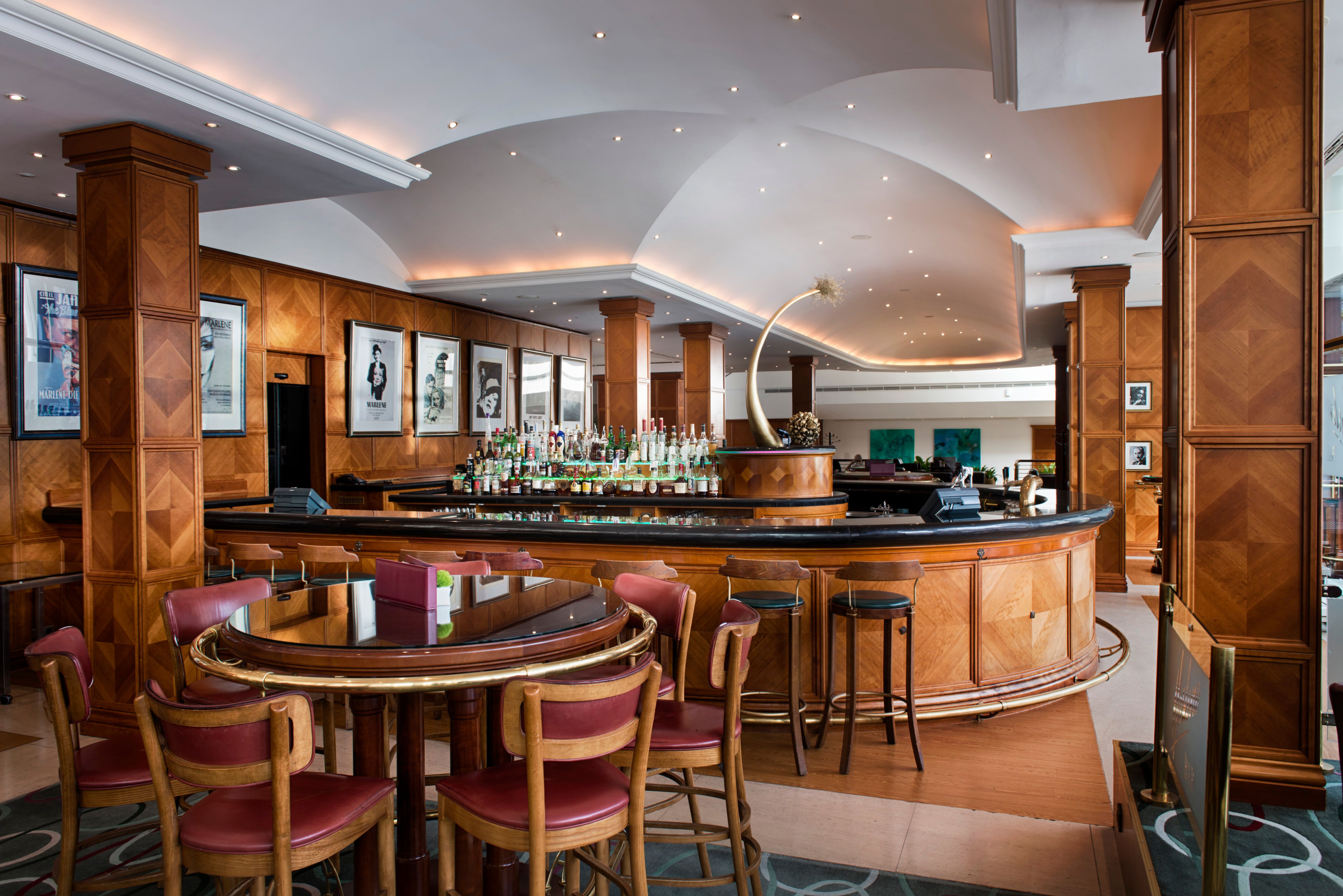 Hotel Bar