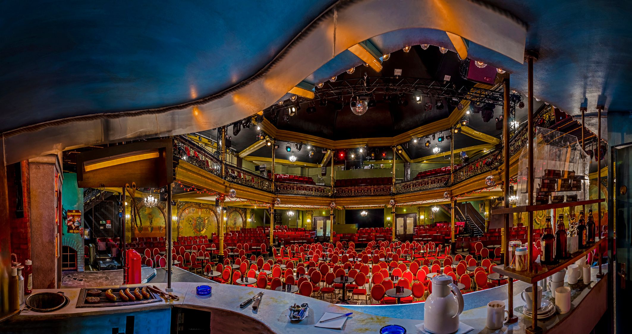 Tivoli Theater von innen
