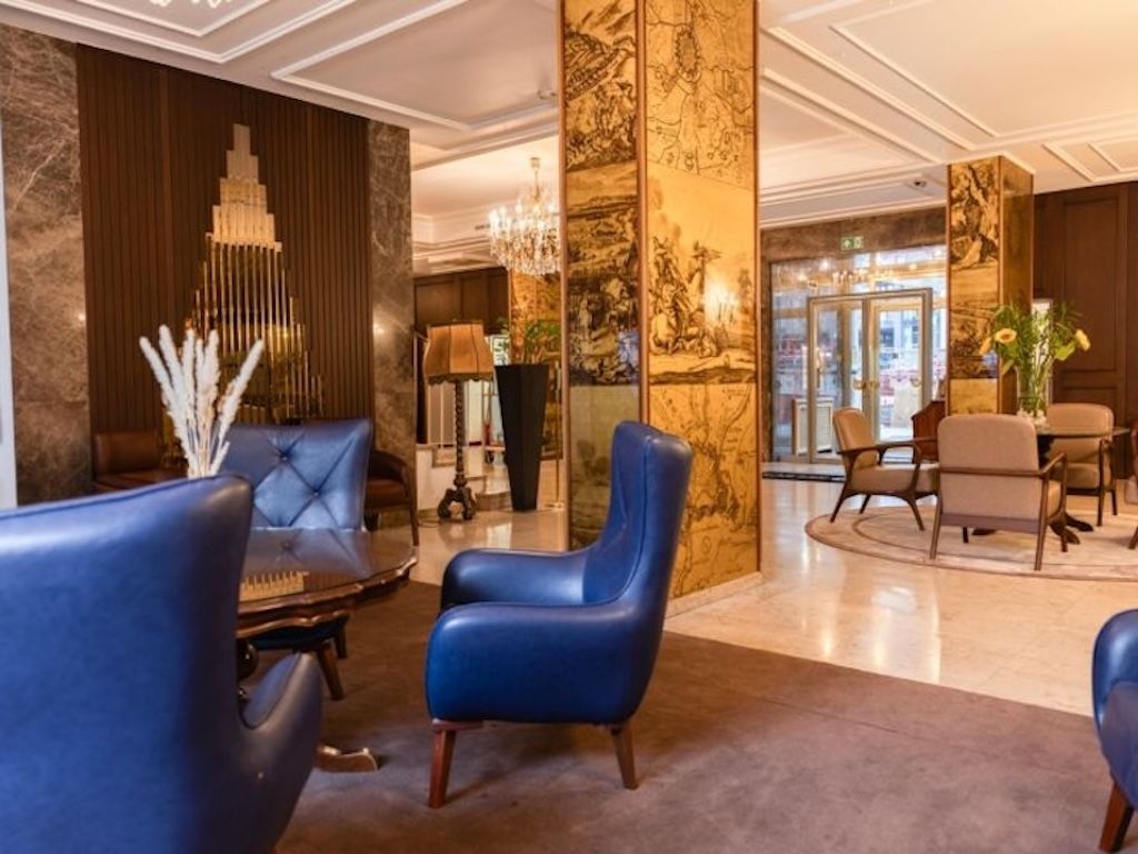 Hotel Lobby