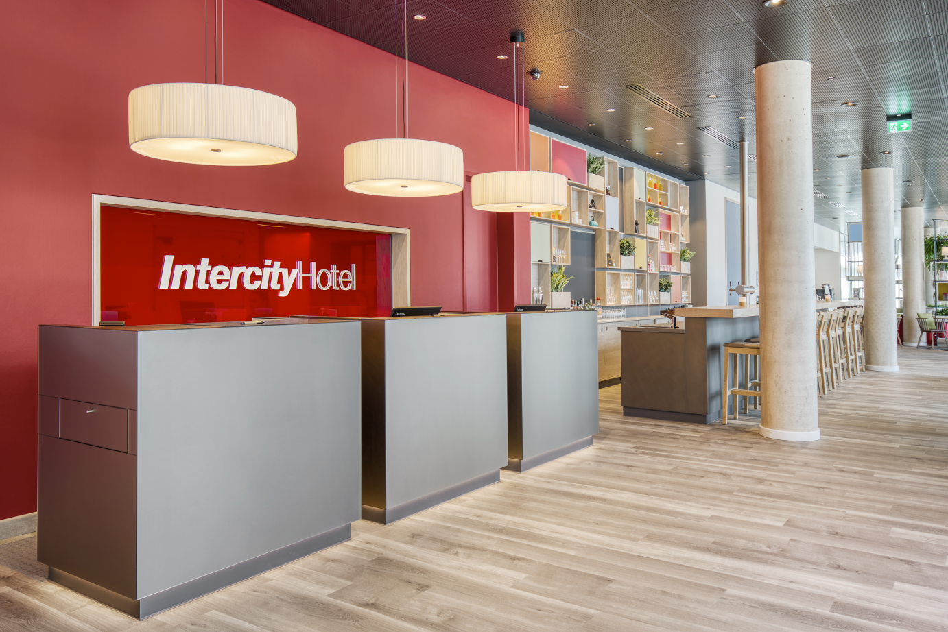 IntercityHotel Saarbrücken Rezeption
