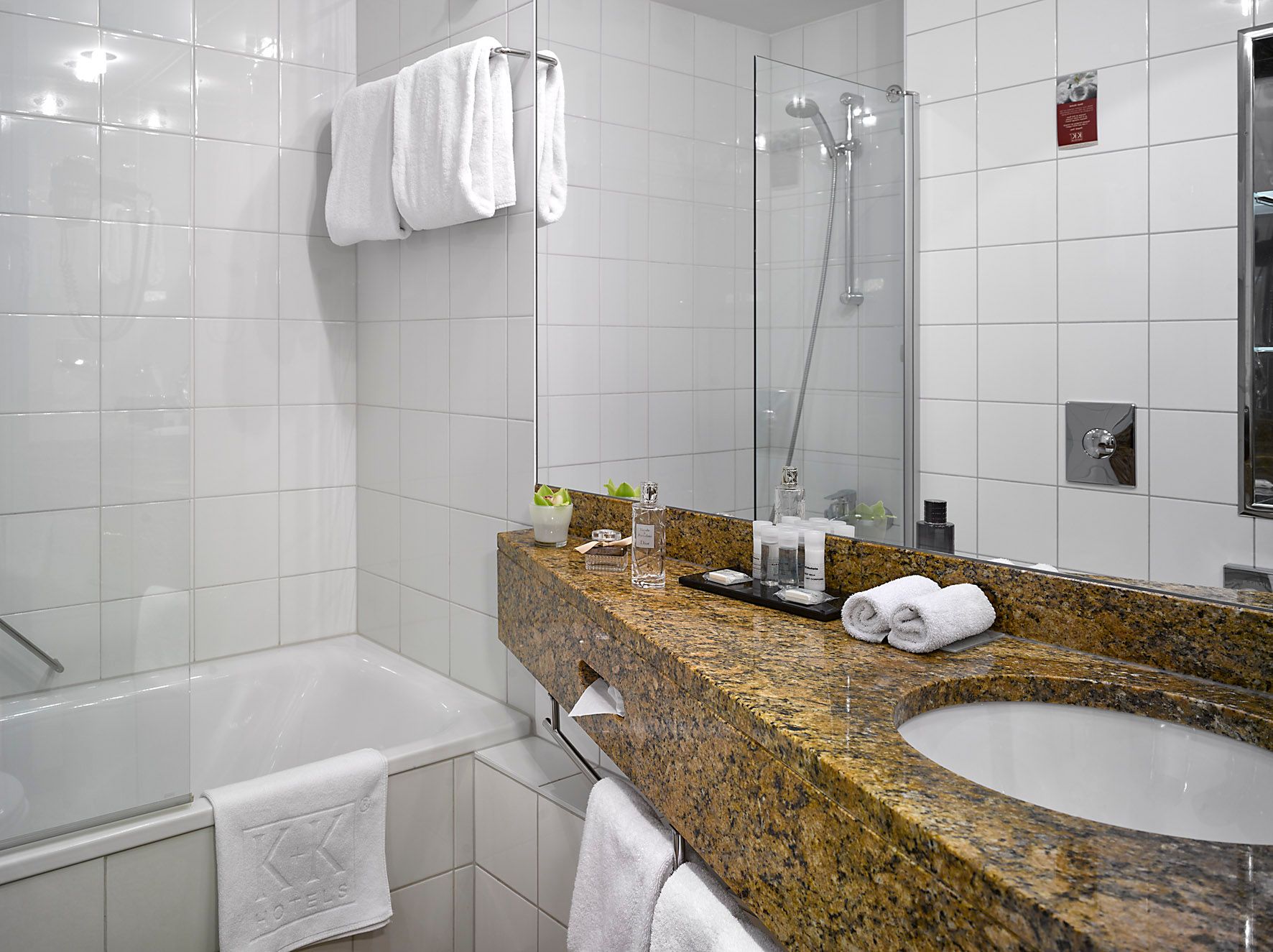 K + K Hotel Central Badezimmer