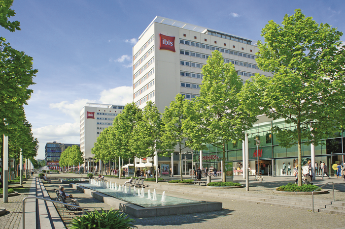 ibis Hotel Dresden Außenansicht