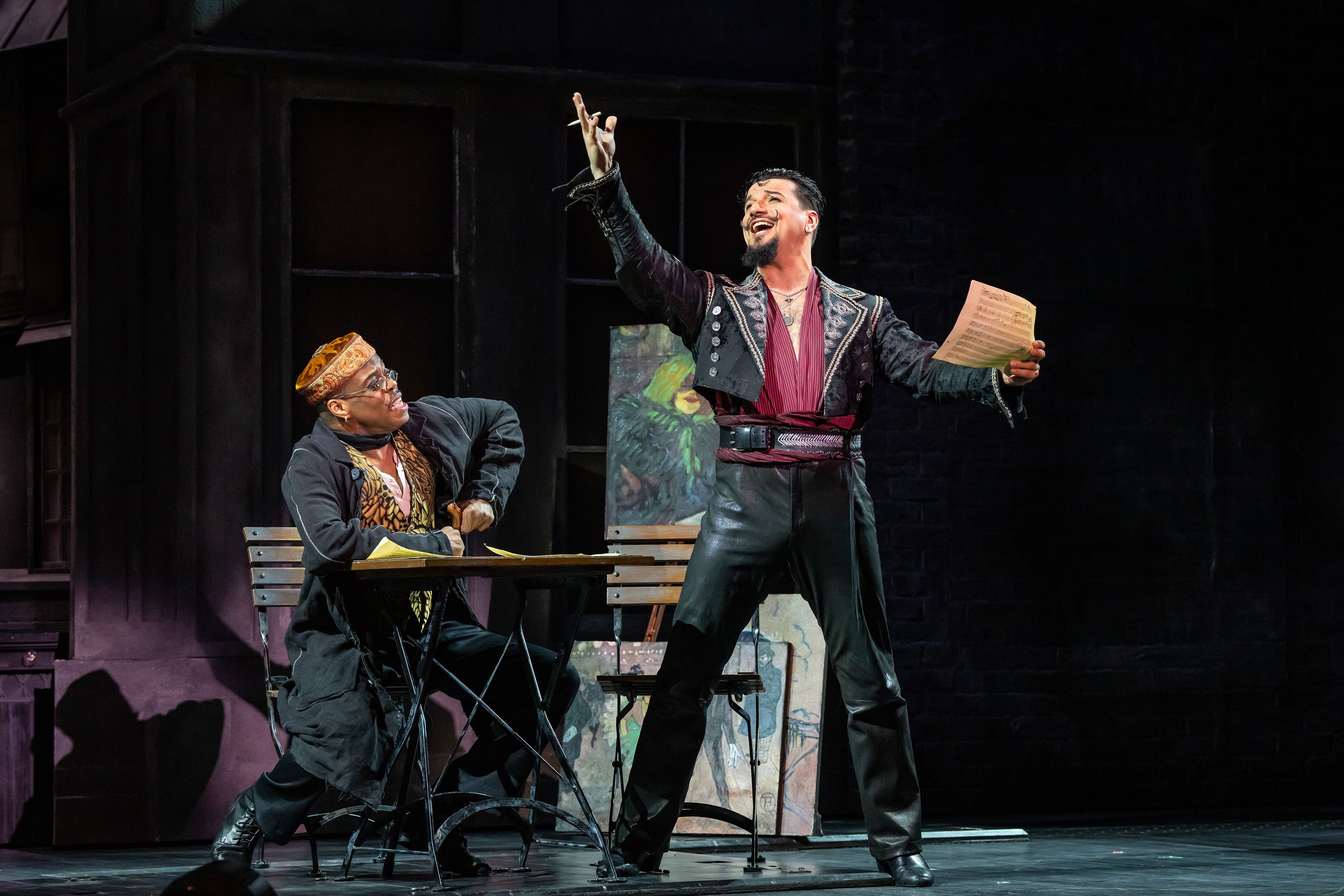 Darsteller auf der Bühne von Moulin Rouge! Das Musical in Köln