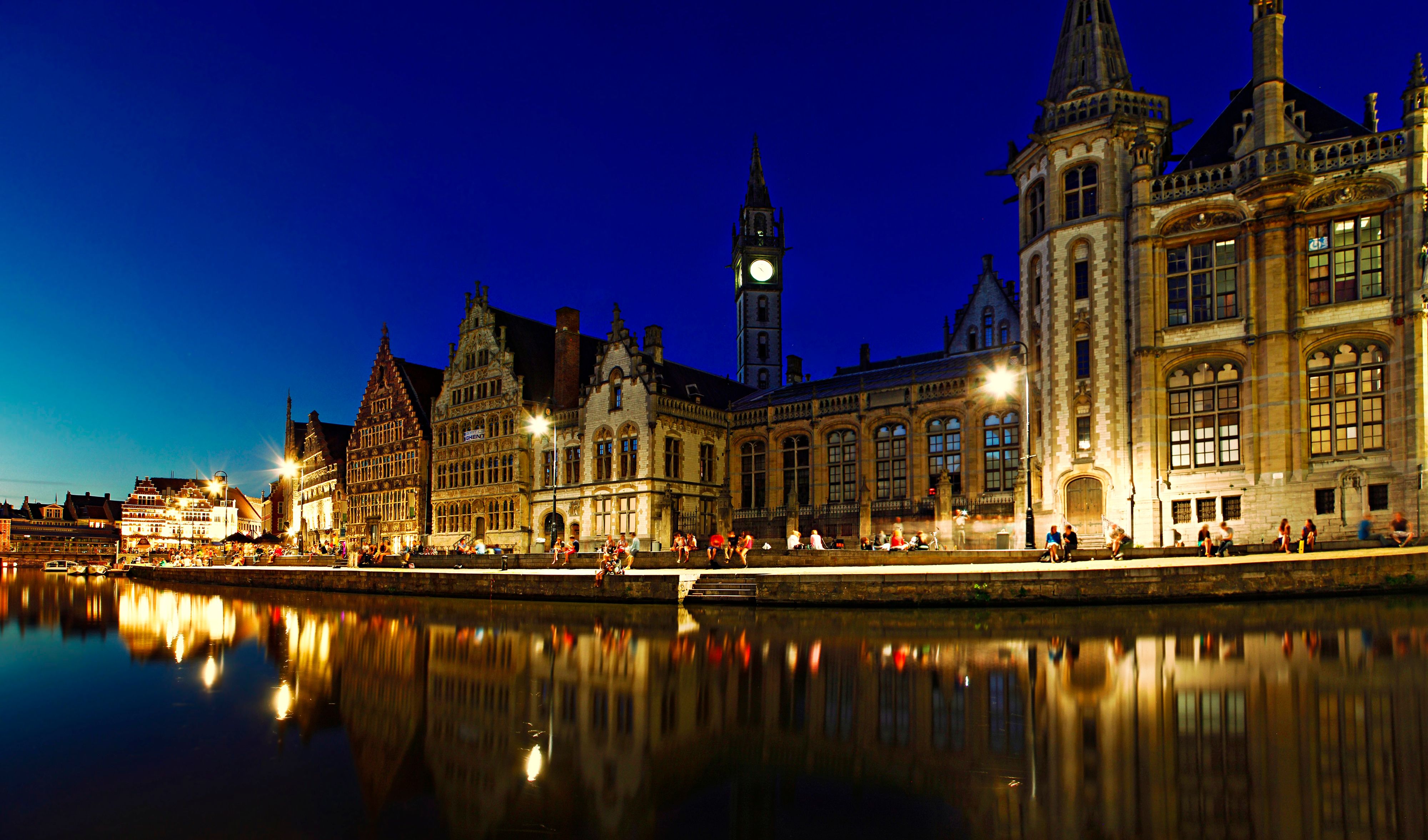 Historische Häuser am Fluss Leie in Gent