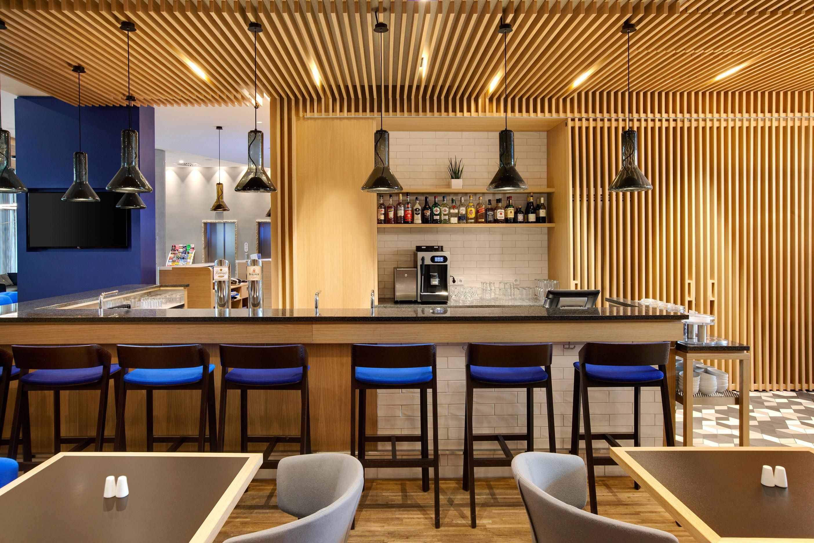 Hotel Bar