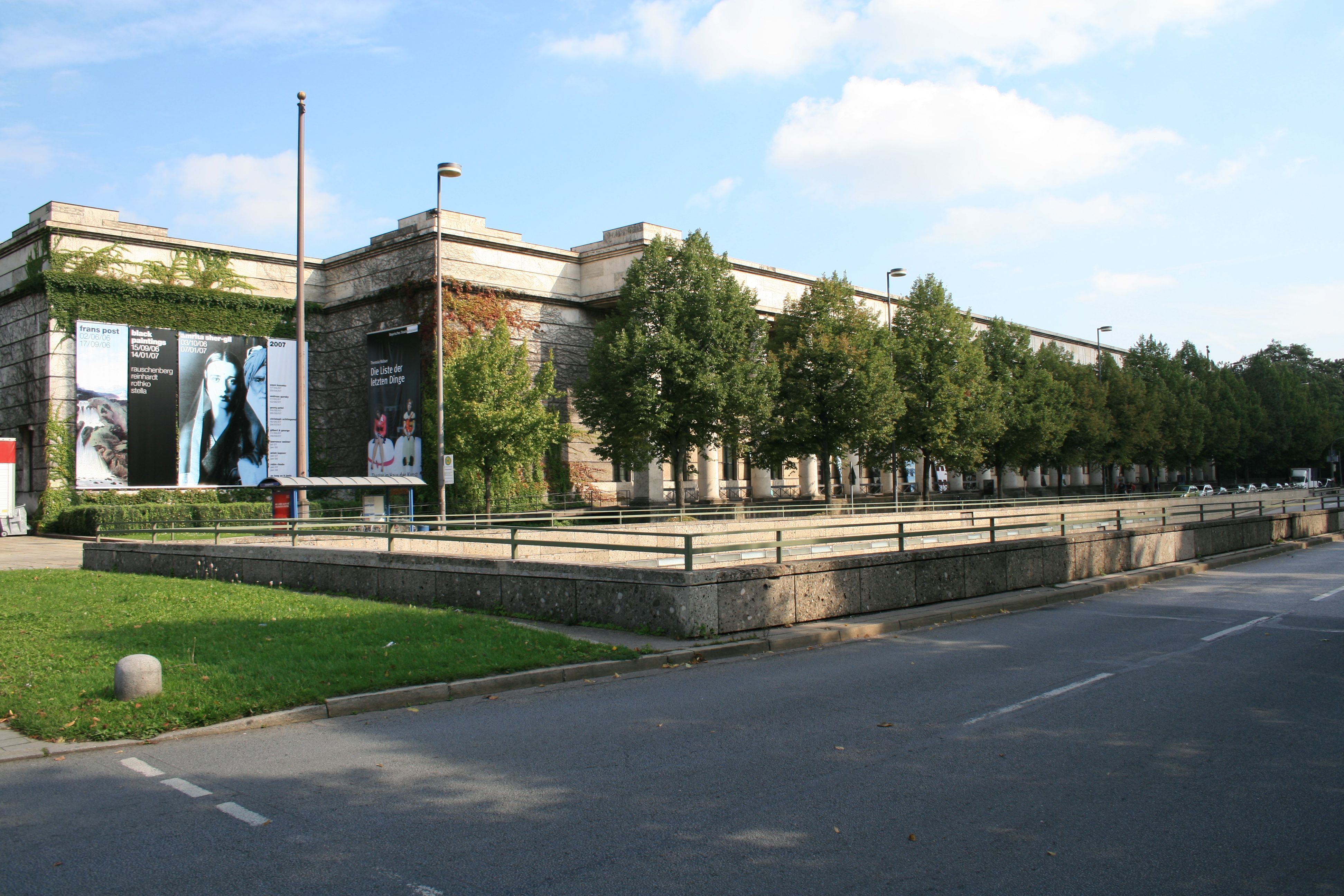 Fassade der Haus der Kunst in München.