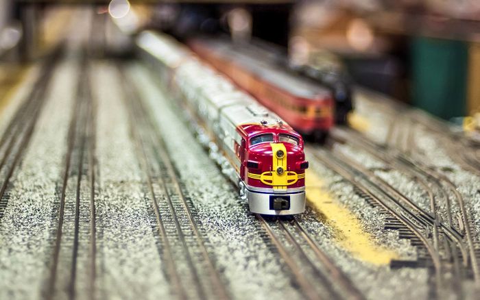 Eisenbahn auf Schienen im Hamburger Miniaturwunderland