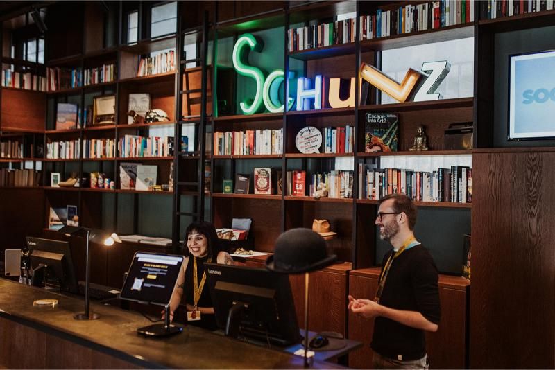 Rezeption des Schulz Hotel Berlin Wall