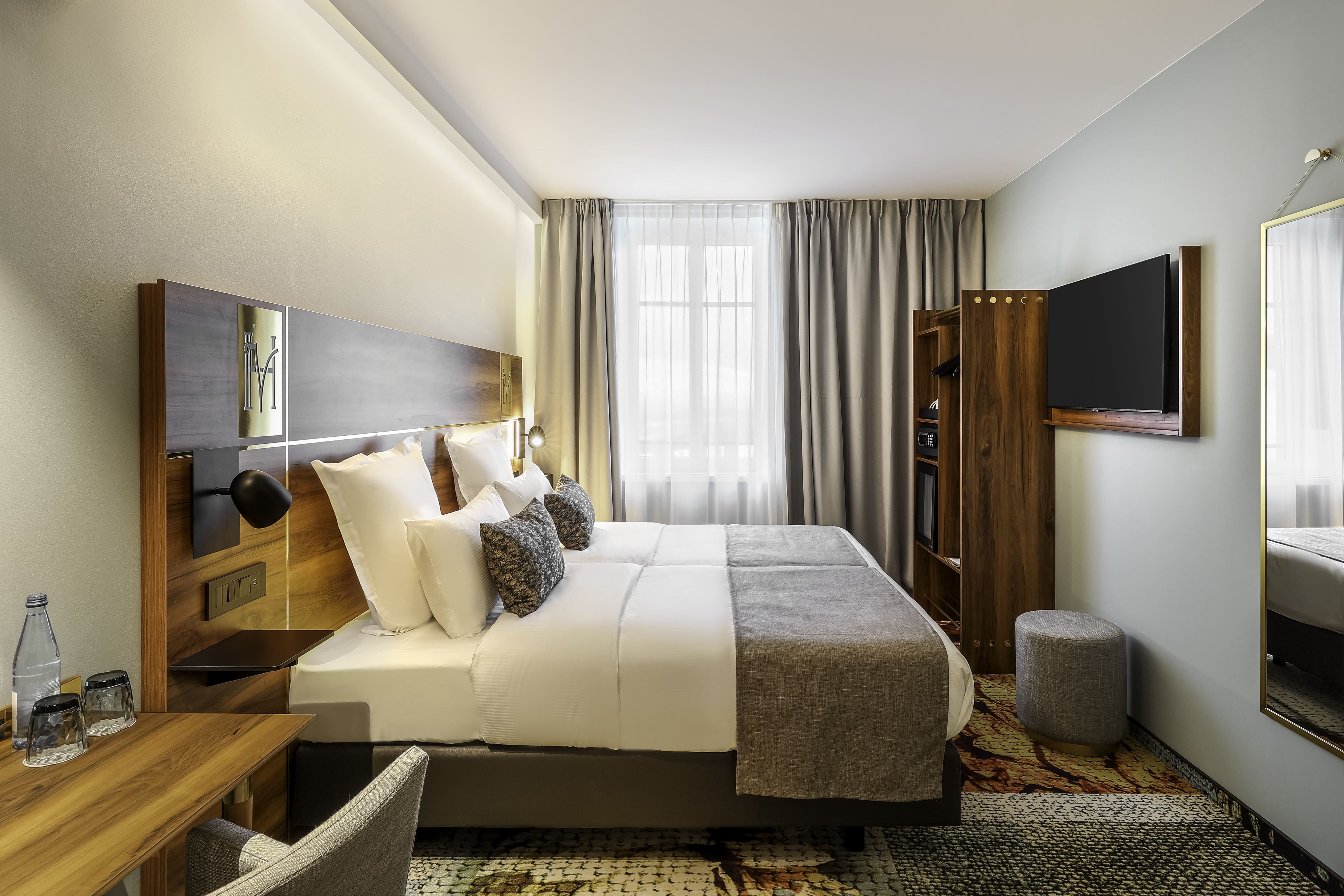 Queen Room