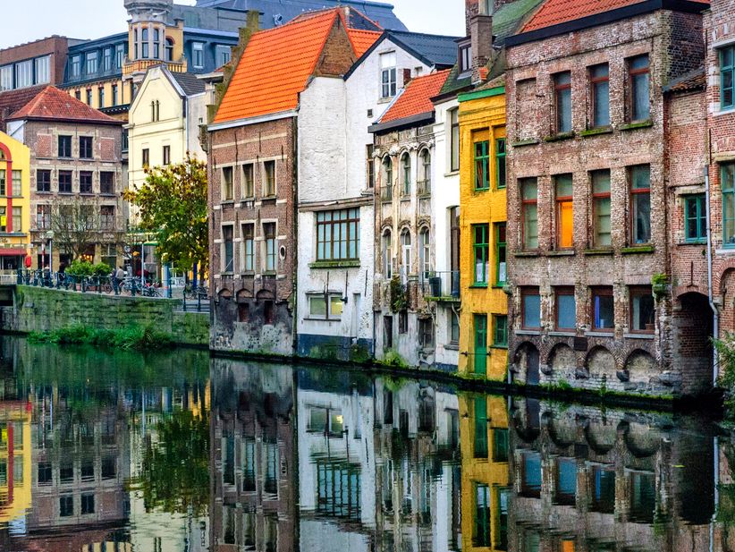Historische Häuser am Fluss Leie in Gent