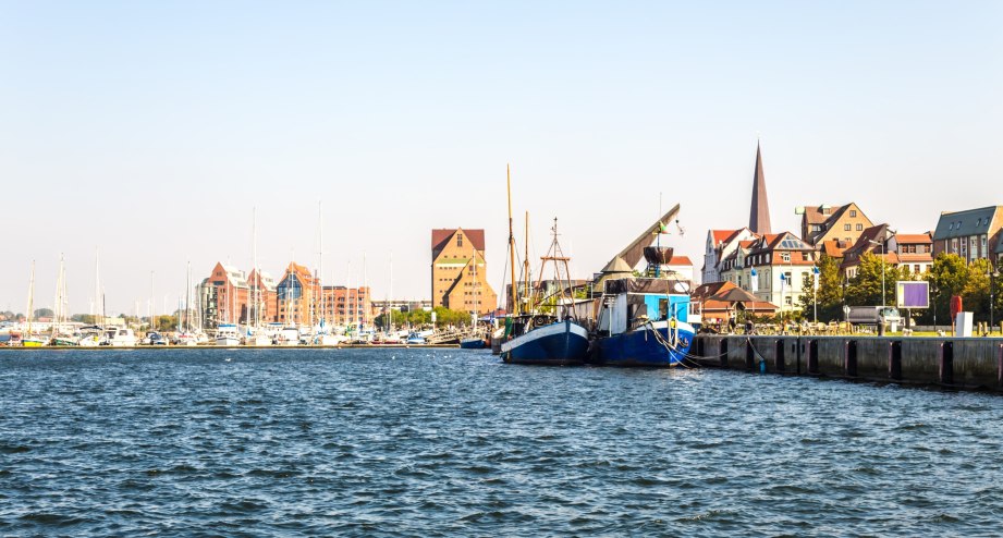 Hafen von Rostock - BAHNHIT.DE, © getty, Foto: querbeet