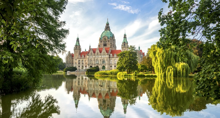 Hannover neues Rathaus grün, © Getty Images Westend61 / pure.passion.photography