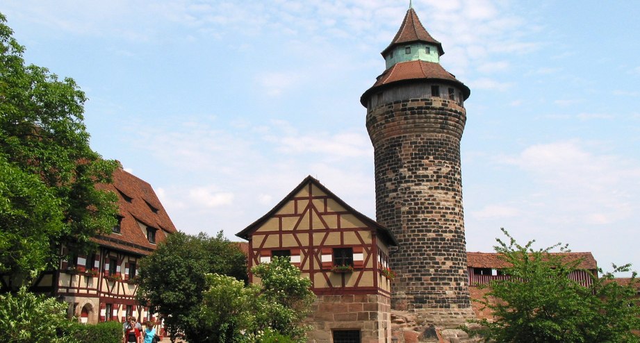 Die Nürnberger Burg, das Wahrzeichen der Stadt Nürnberg - BAHNHIT.DE, © getty, Foto: mrusty