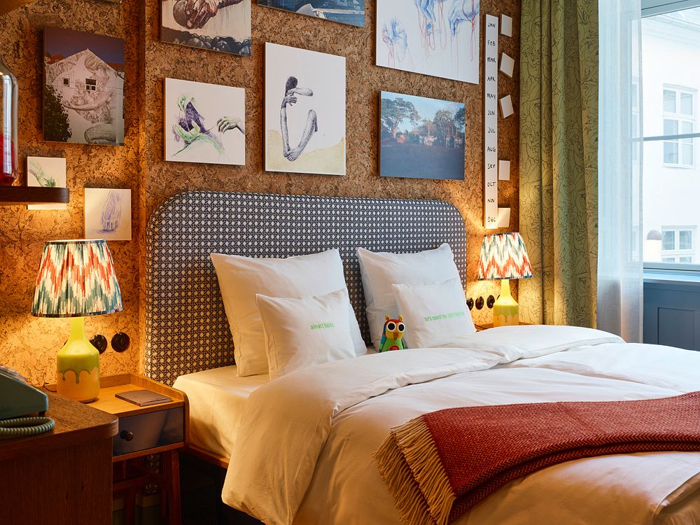 Medium Room