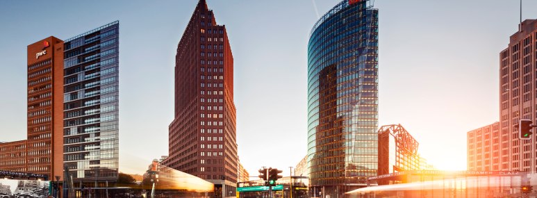 Potsdamer Platz in Berlin - BAHNHIT.DE, © getty, Foto: Rico Wasikowski
