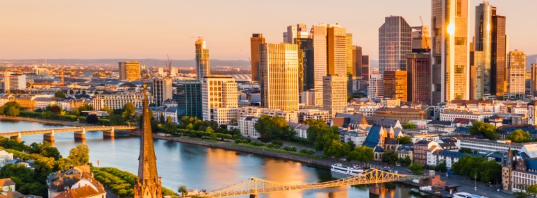 HeroImage-Frankfurt-Sunset, © GettyImages-Anton Petrus