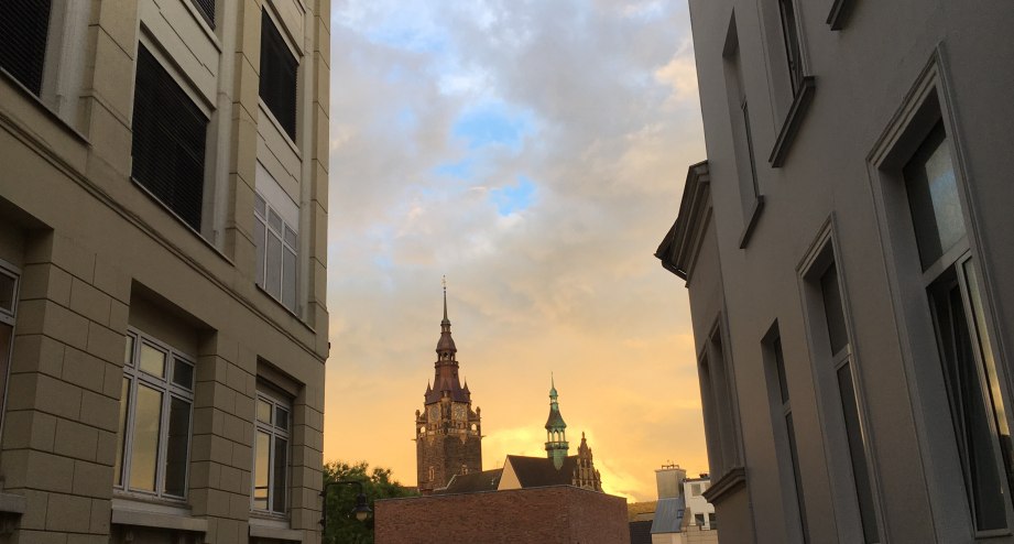 Wuppertal Dämmerung, © Getty Images Stefanie Witeczek / EyeEm; 