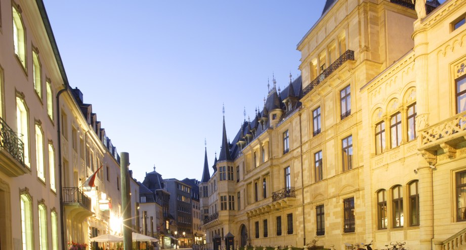 Bahnhit Luxemburg Stadt Innenstadt, © gettyimages Franz-Marc Frei