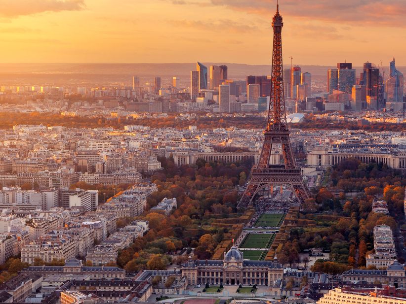 Sonnenuntergang über dem Panorama von Montparnasse in Paris