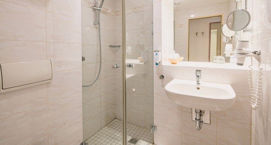 Bad mit Dusche, © Best Western Hotel Kantstrasse Berlin