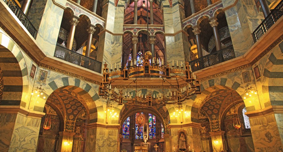 Aachen Kirche innen, © Getty Images Hiroshi Higuchi